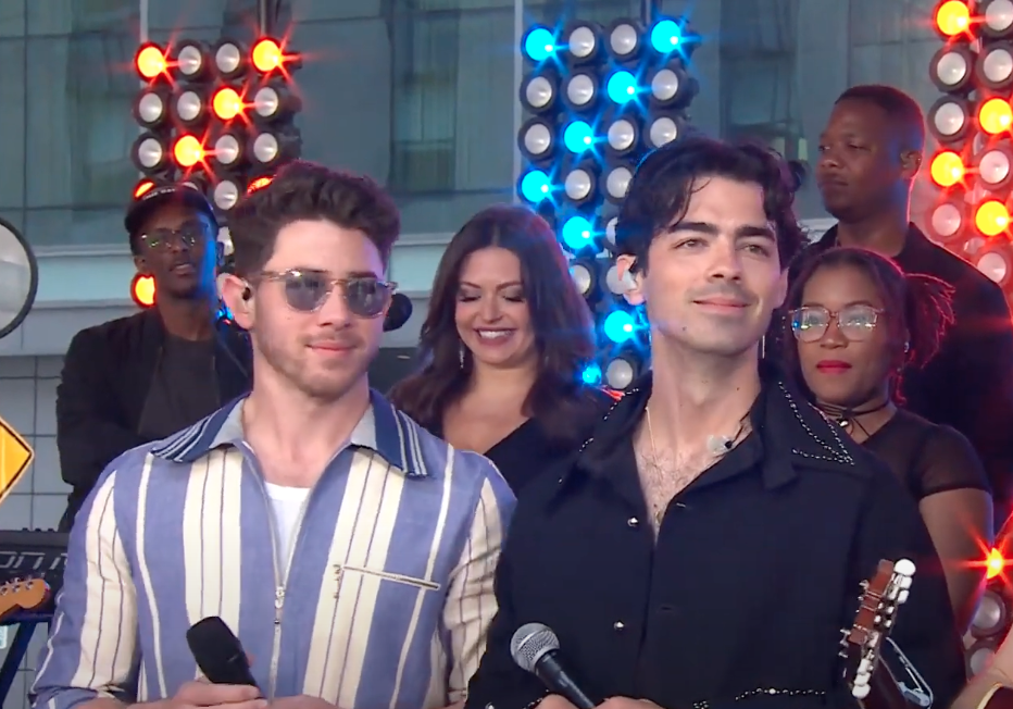 Jonas Brothers Startle Fans with Surprise Performance image